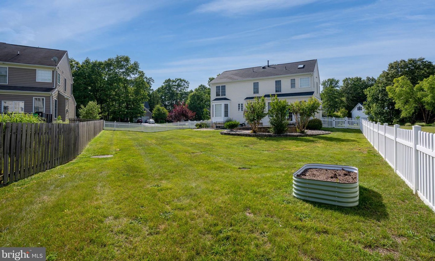 1481 Morris Pond Dr, Locust Grove, VA 22508