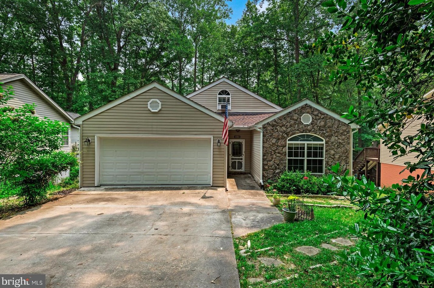 125 Indian Hills Rd, Locust Grove, VA 22508