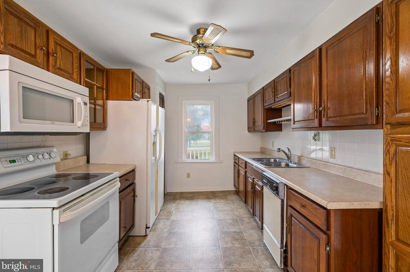 7374 Hoppy Ln, Locust Grove, VA 22508