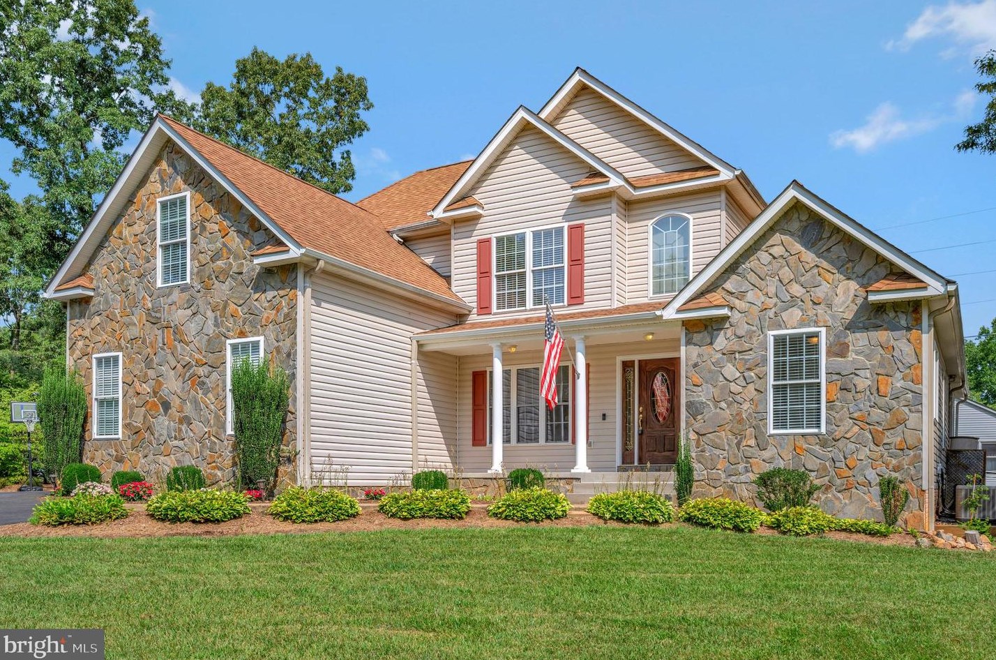100 Yorktown Blvd, Locust Grove, VA 22508