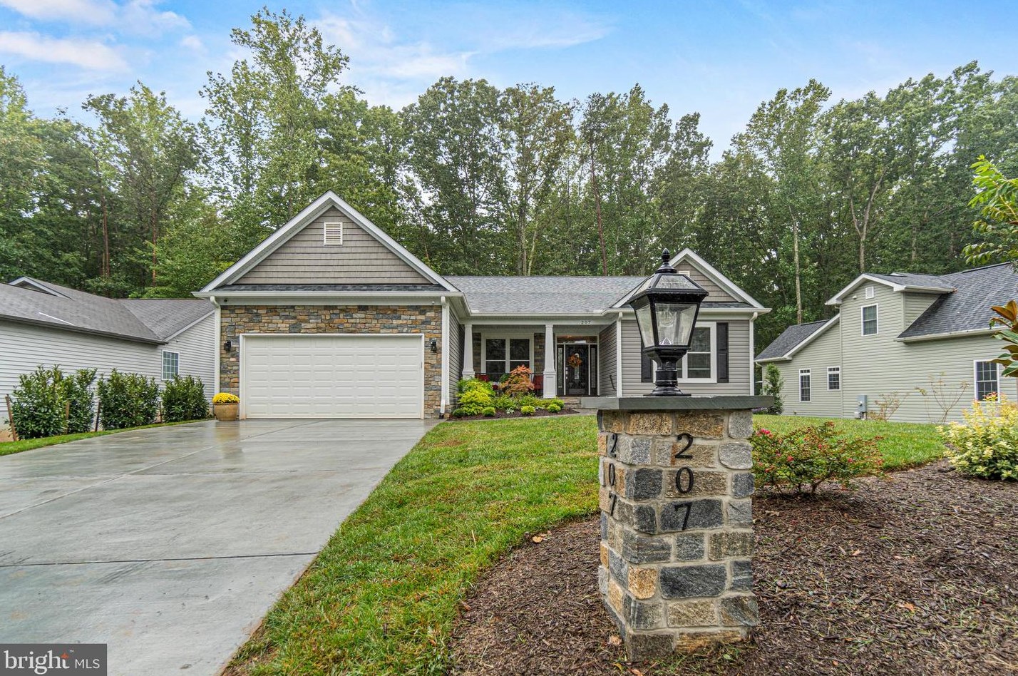 207 Beachside Cove, Locust Grove, VA 22508