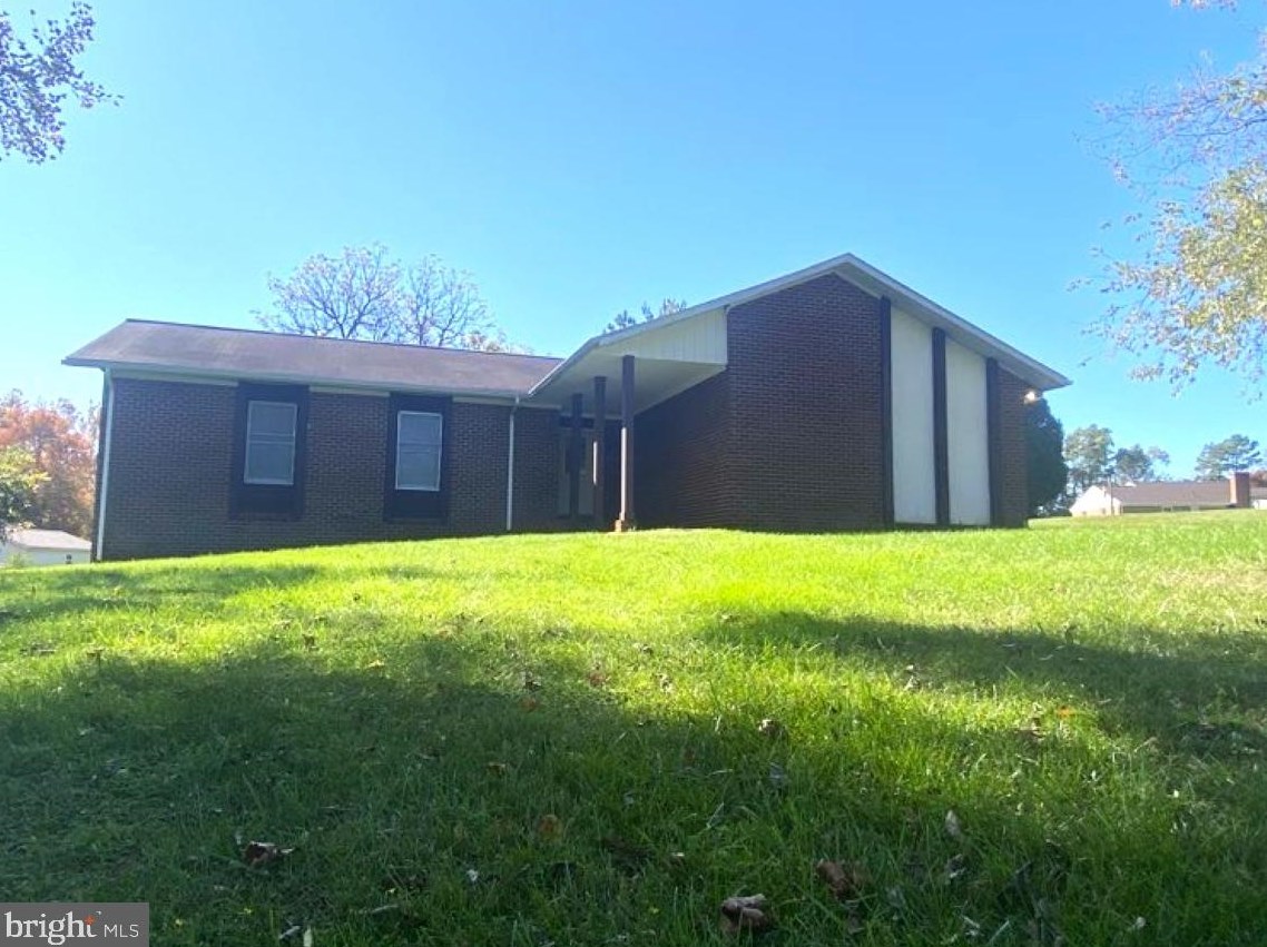 114 Maddox Dr, Madison Mills, VA 22960