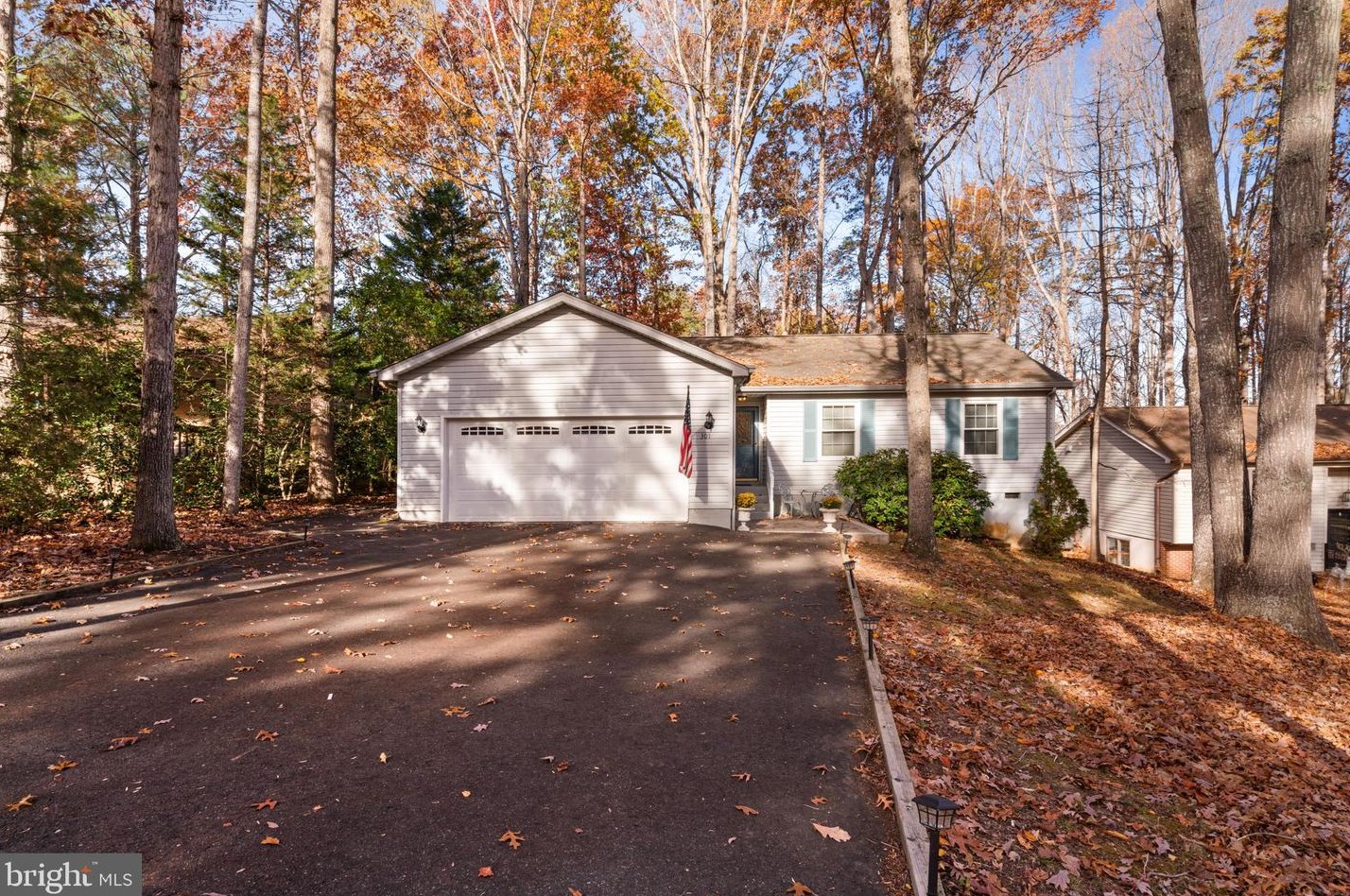 301 Fairway Dr, Locust Grove, VA 22508