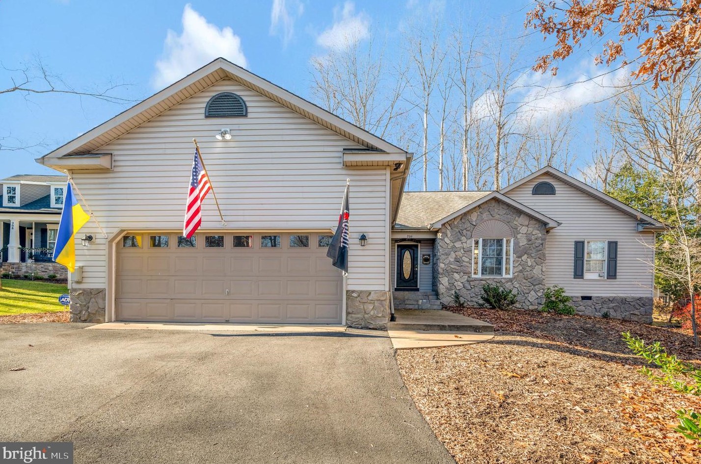 206 Battlefield Rd, Locust Grove, VA 22508