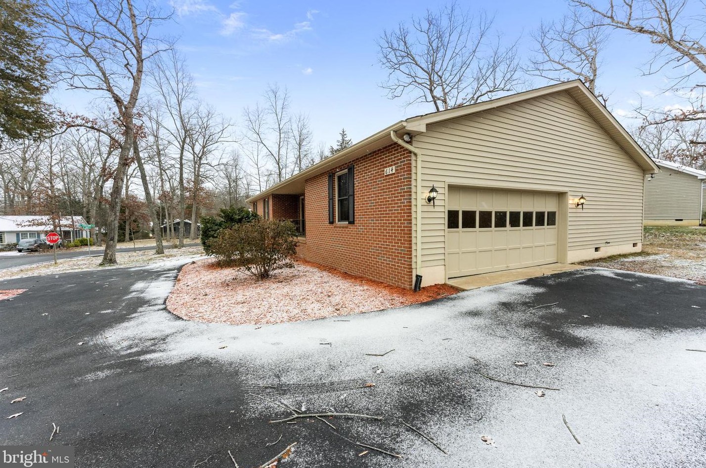 614 Liberty, Locust Grove, VA 22508