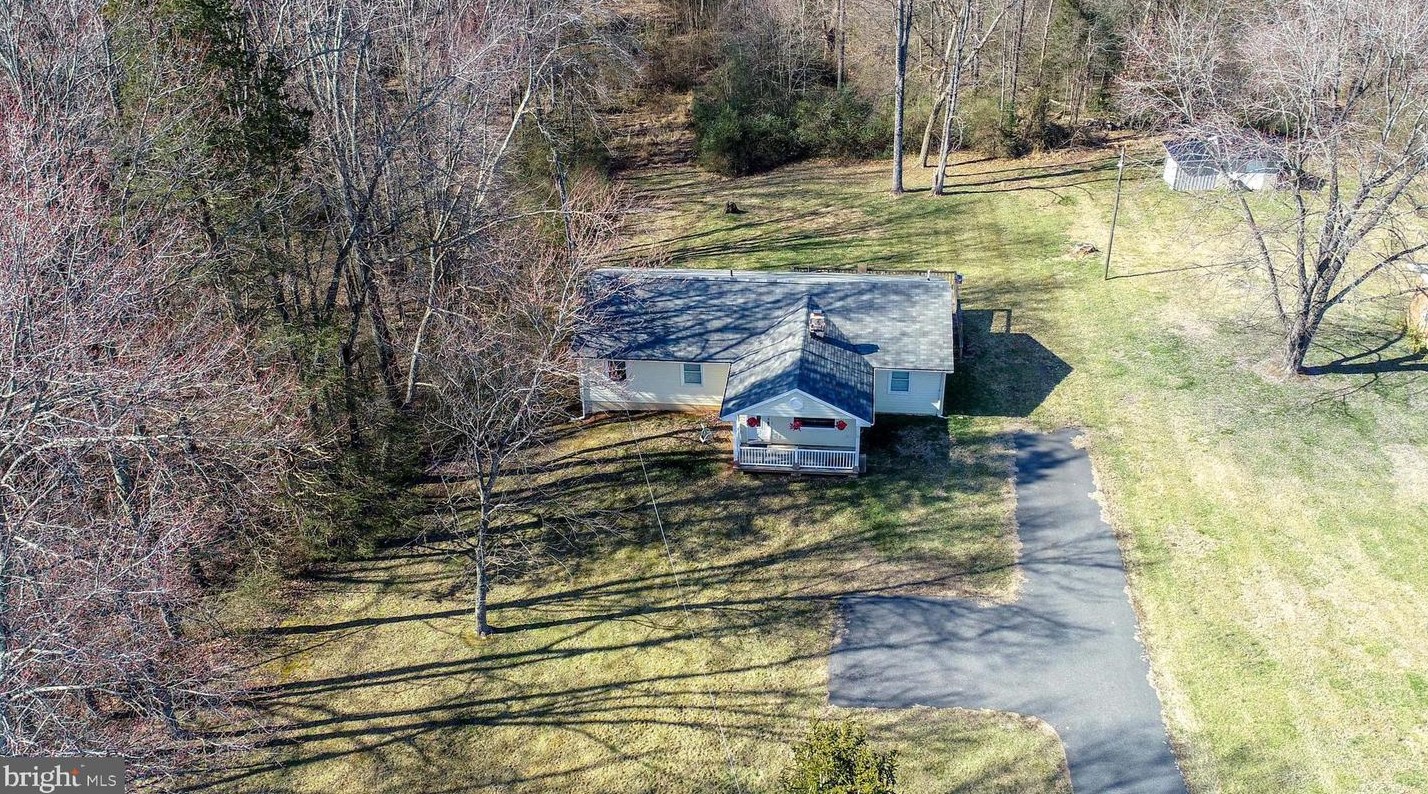 10494 Dulin Ln, Locust Grove, VA 22508