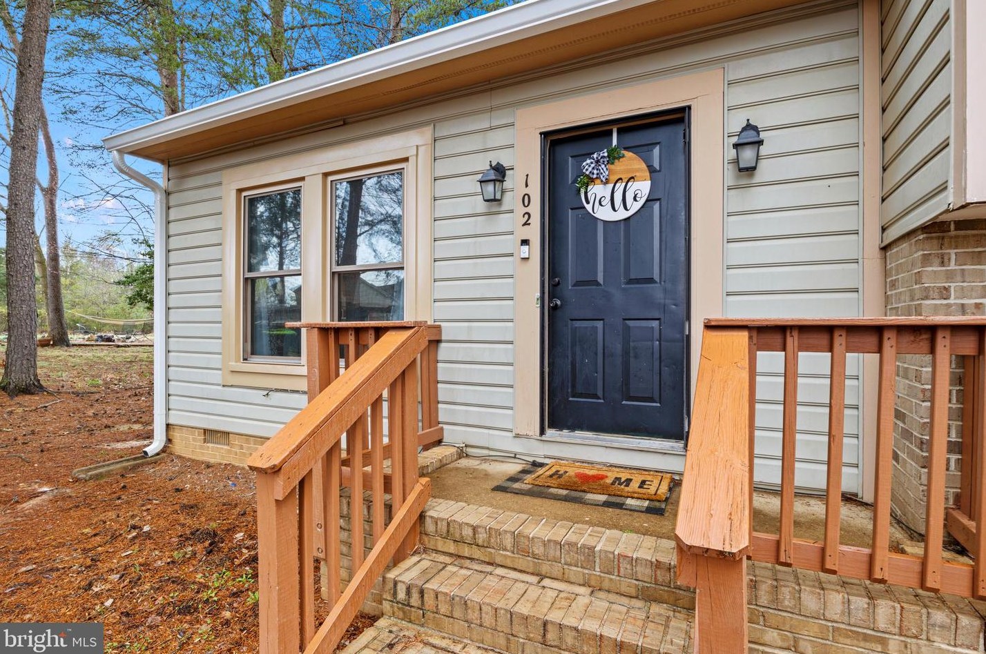 102 Carlyle Ct, Locust Grove VA  22508-5340 exterior