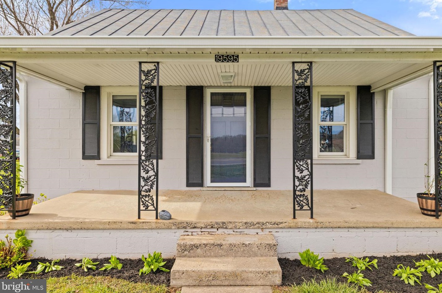 19595 Constitution Hwy, Madison Mills VA  22960-4309 exterior