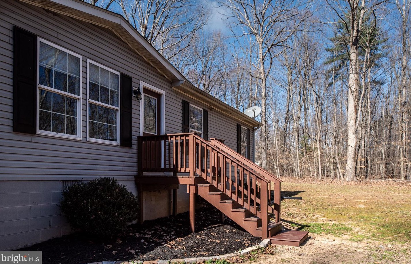 24459 Grant Dr, Rhoadesville, VA 22542-8658