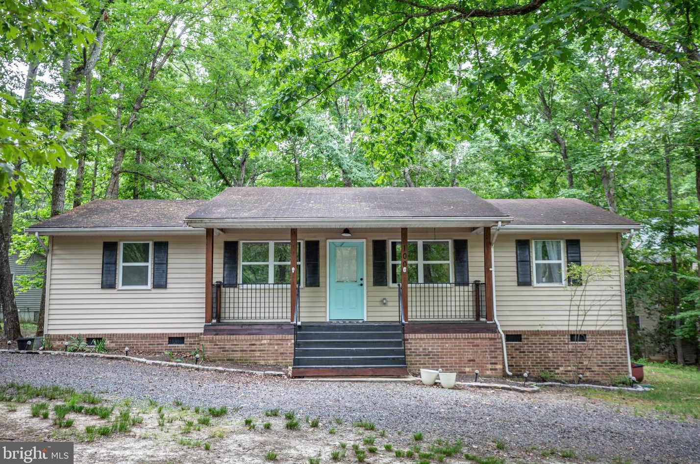 100 Creekside Dr, Locust Grove, VA 22508-5650