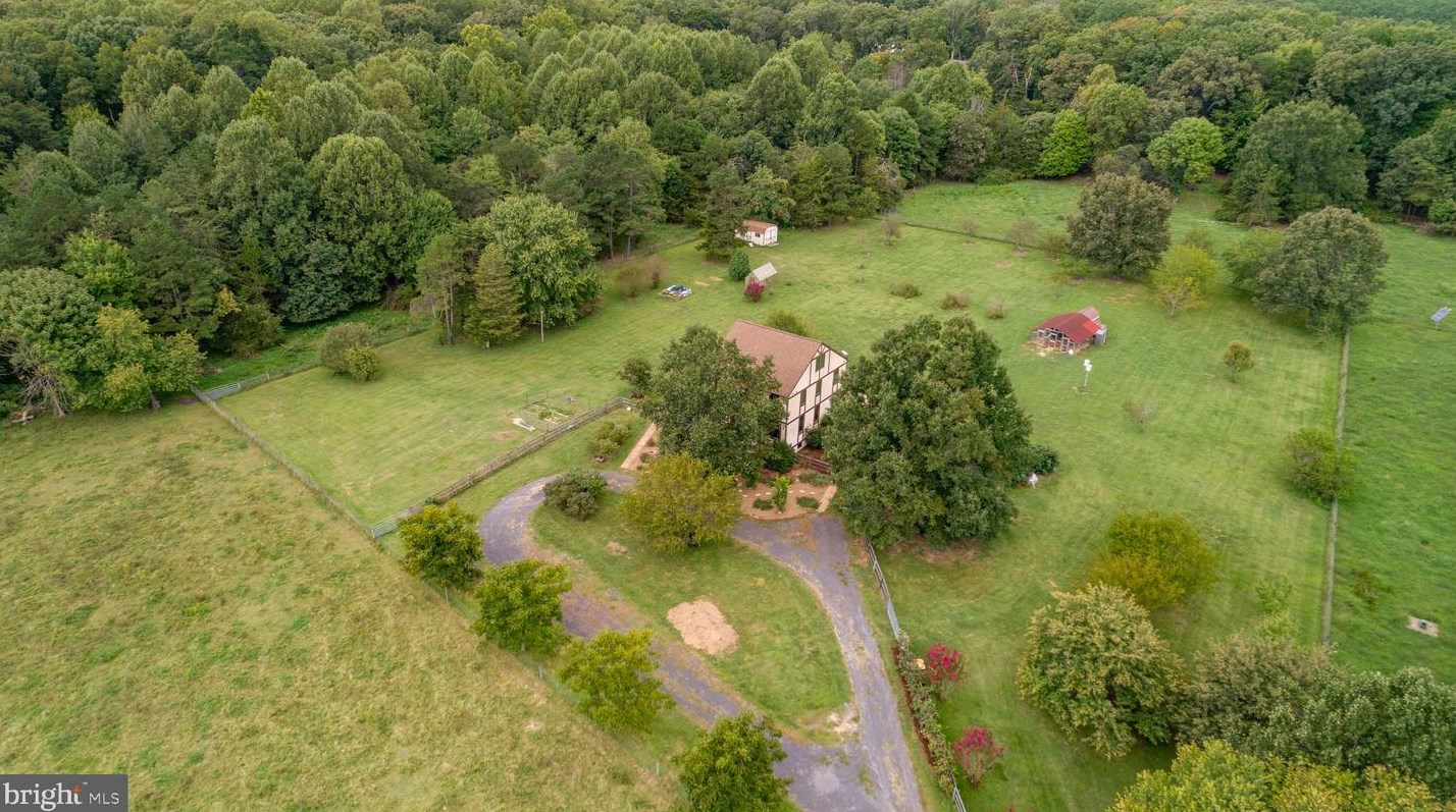 6518 Gov Almond Rd, Locust Grove, VA 22508