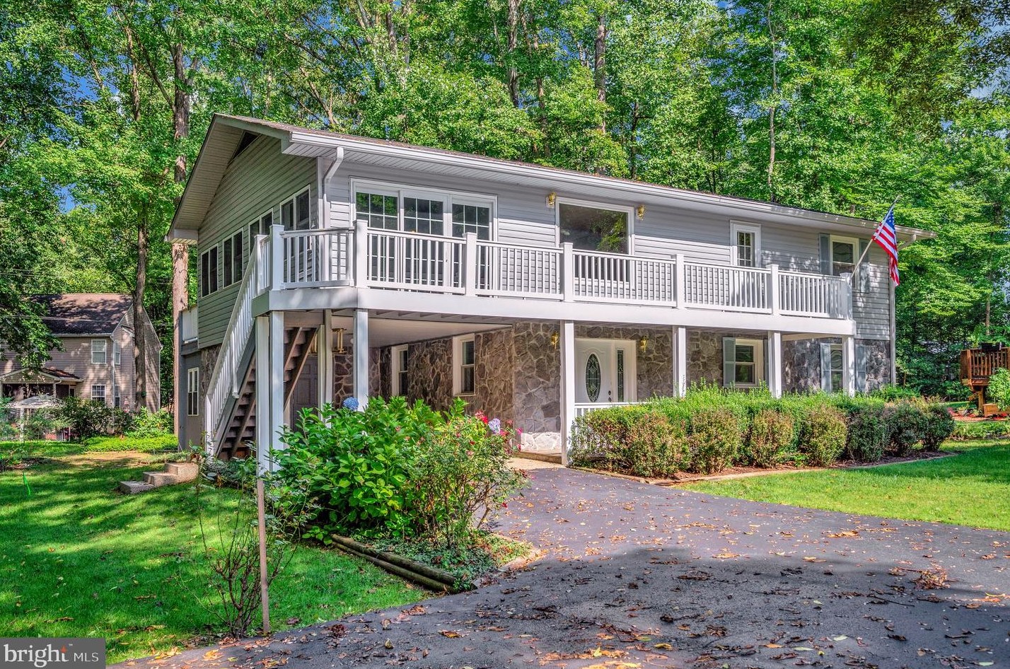 320 Stratford Cir, Locust Grove, VA 22508
