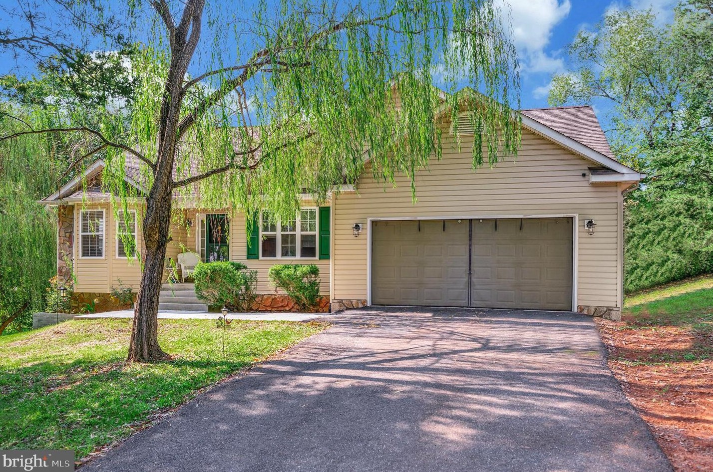 1701 Lakeview Pkwy, Locust Grove, VA 22508-5321