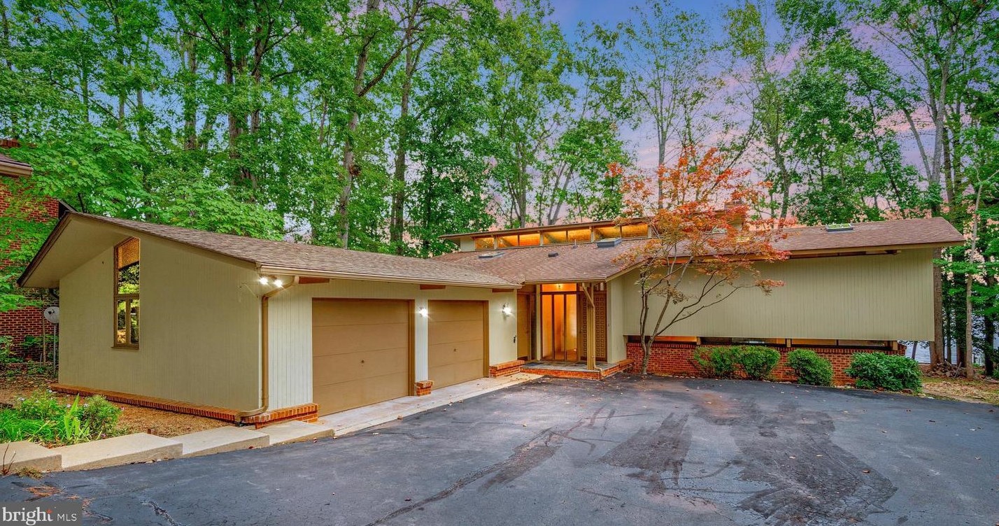 405 Wakefield Dr, Locust Grove, VA 22508