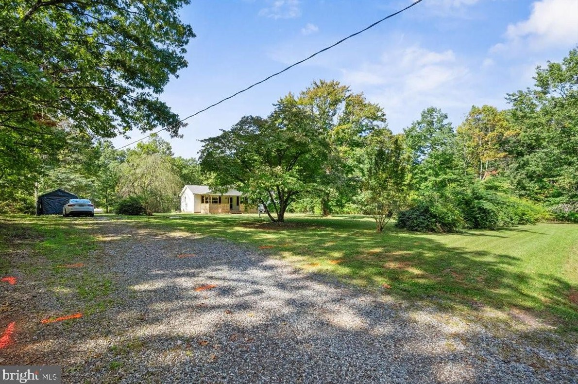 4142 Gov Almond Rd, Locust Grove, VA 22508