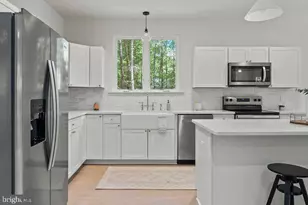 109 Aspen Ct, Locust Grove, VA 22508 - Photo 4