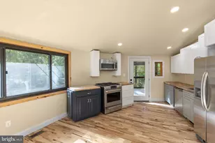 315 Stratford Cir, Locust Grove, VA 22508 - Photo 8