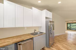 315 Stratford Cir, Locust Grove, VA 22508 - Photo 10