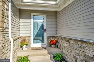 34859 Mansours Dr, Locust Grove, VA 22508 - Photo 6