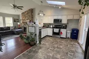 109 Fairfax Ln, Locust Grove, VA 22508 - Photo 12