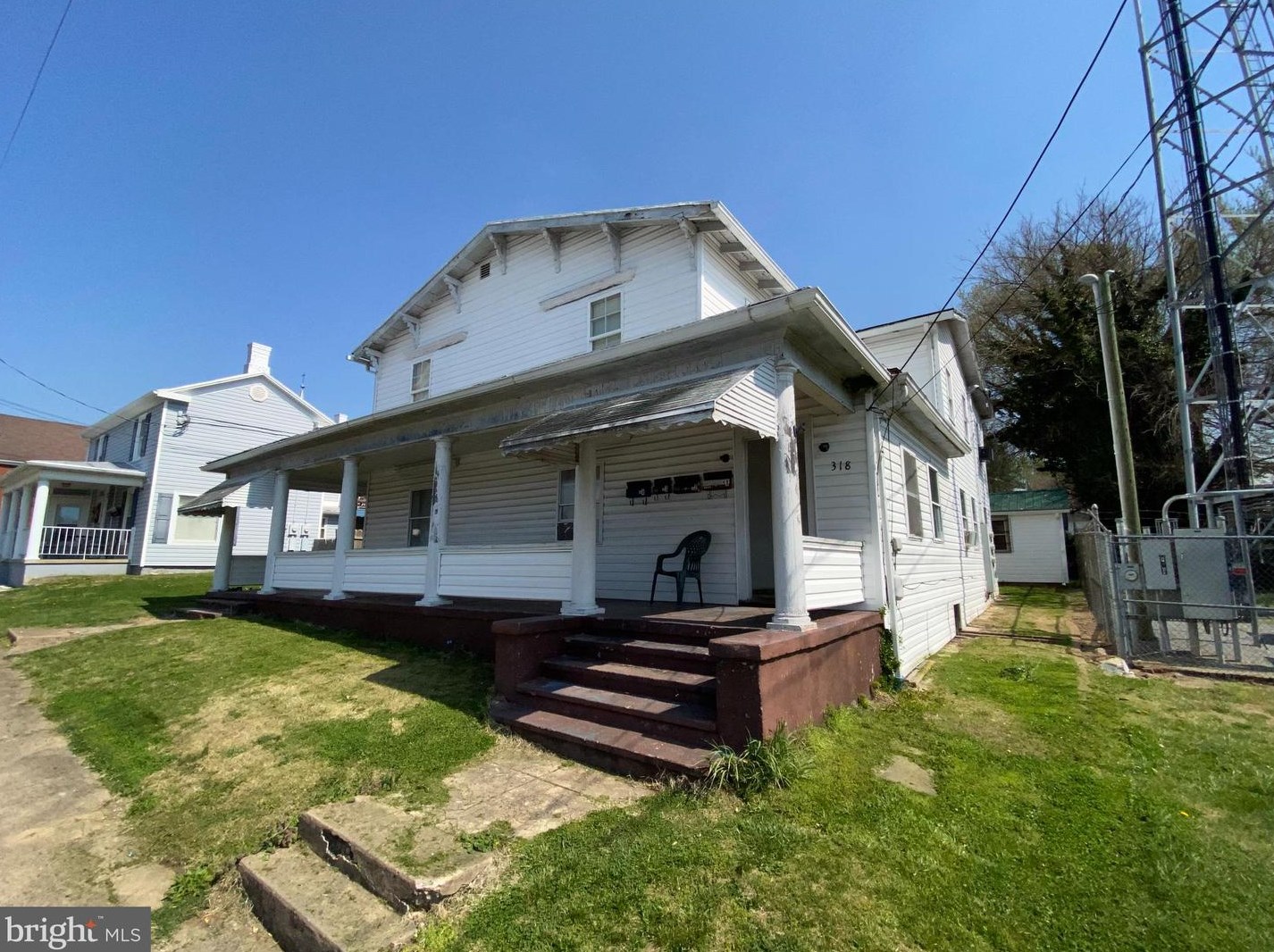 318 3rd St, Shenandoah, VA 22849-1562