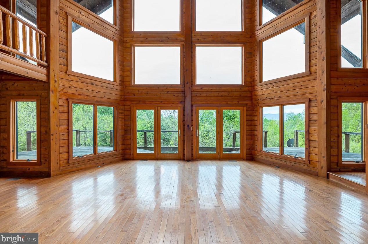 445 Steep Hollow Ln, Rileyville, VA 22650