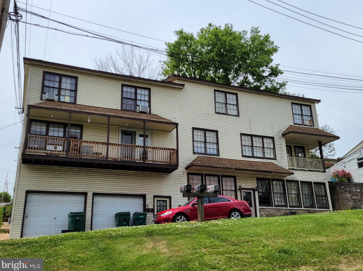15 S Hawksbill St, Richmond National Battlefiel, VA 22835