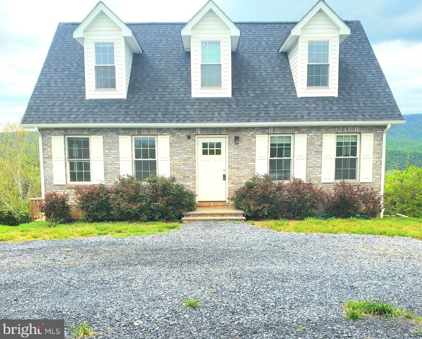 615 Hook Hill Rd, Richmond National Battlefiel, VA 22835
