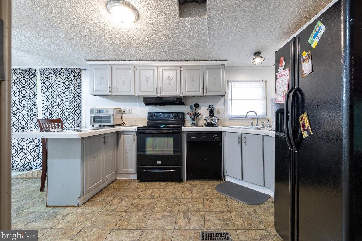 89 Bitter Root Dr, Shenandoah, VA 22849