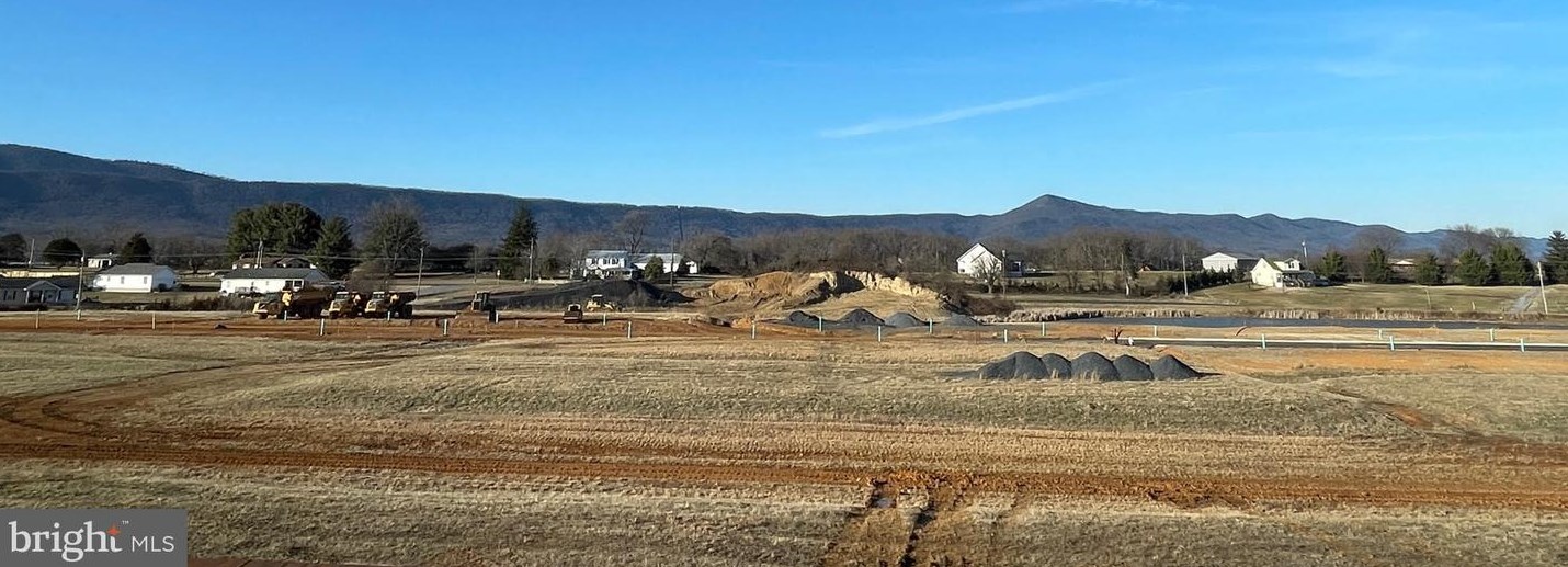 214 Allison Dr, Richmond National Battlefiel, VA 22835
