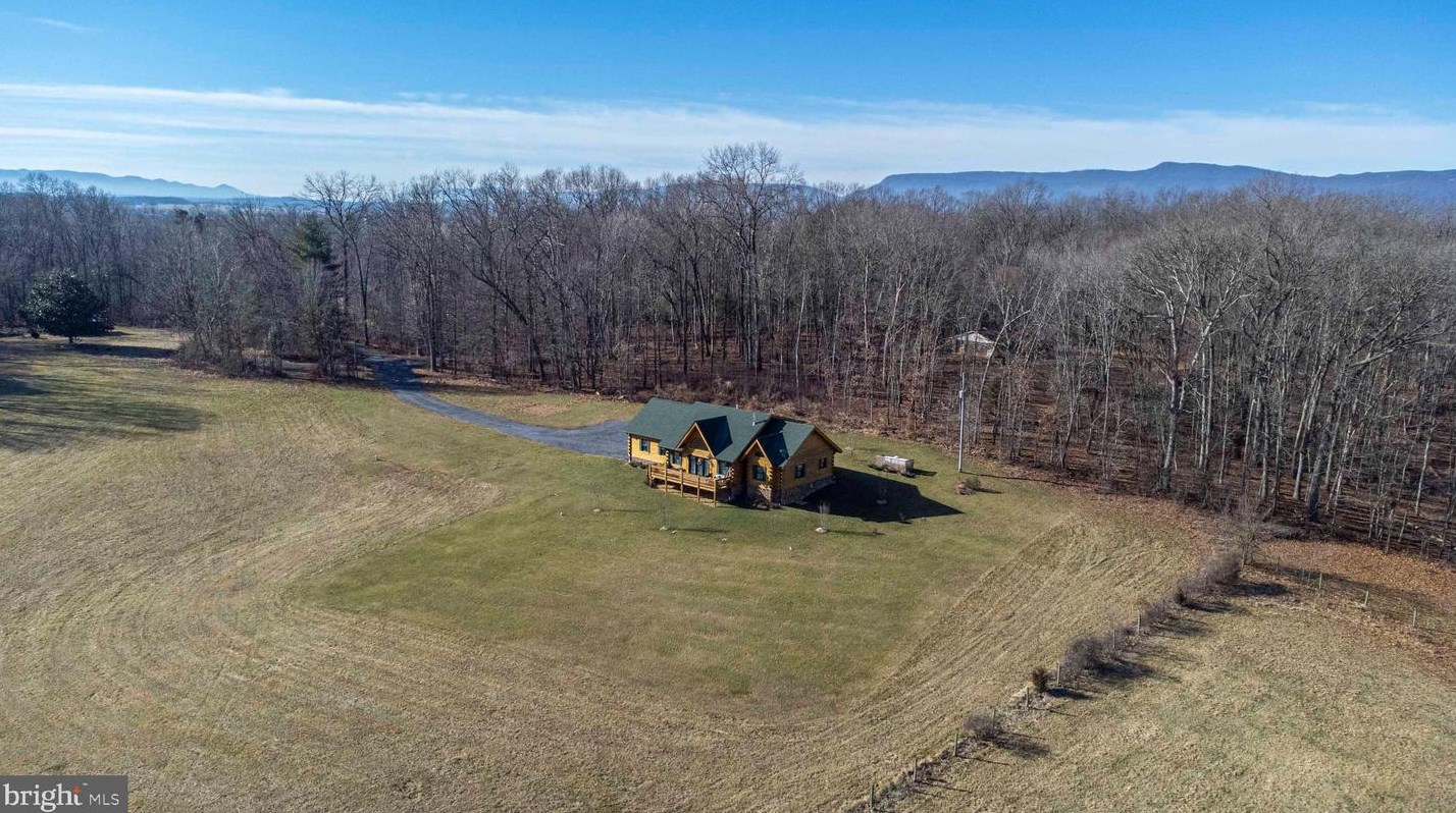 459 Springfield Estates Dr, Rileyville, VA 22650