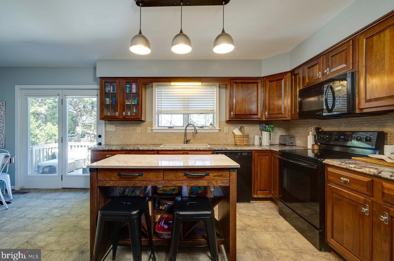 5 Johnson Dr, Richmond National Battlefiel, VA 22835