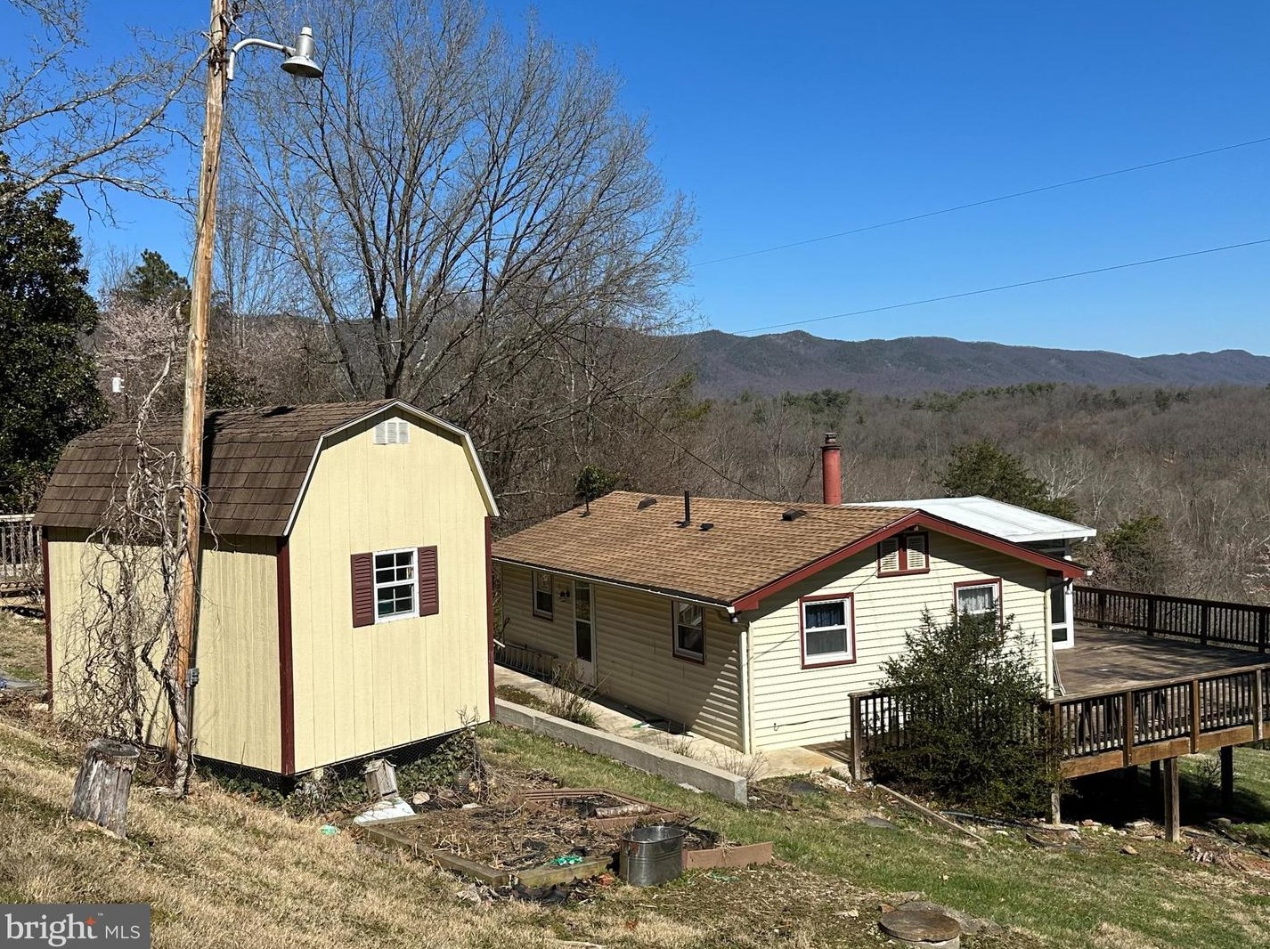 289 High View Dr, Rileyville, VA 22650