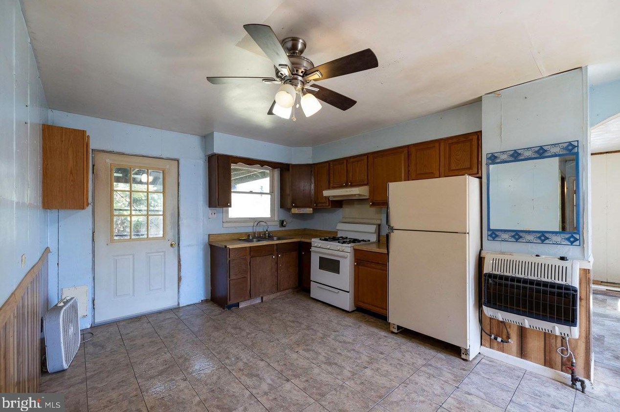 1700 Shuler Ln, Stanley, VA 22851-2734