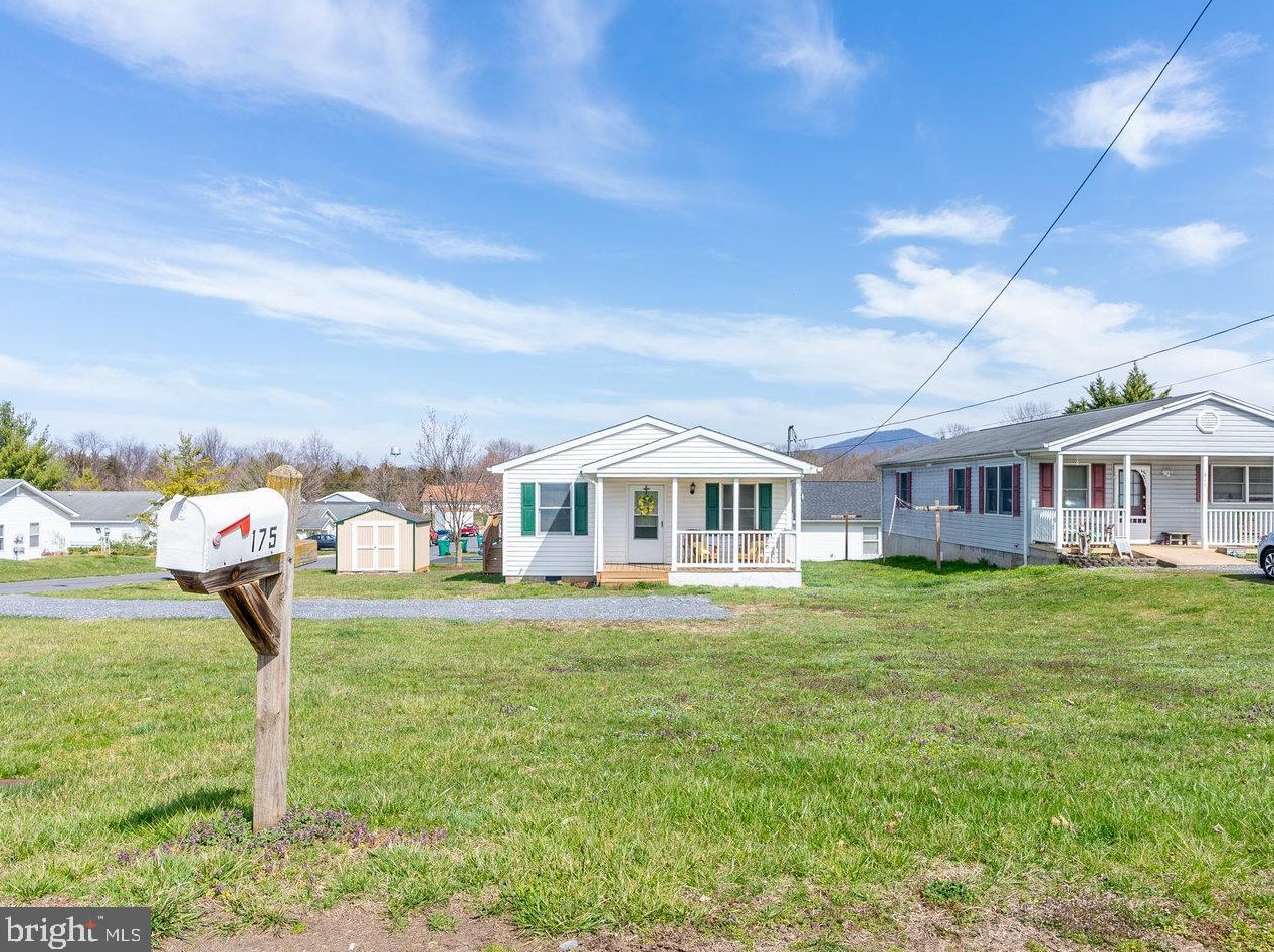 175 Village Pl, Richmond National Battlefiel VA  22835-1502 exterior