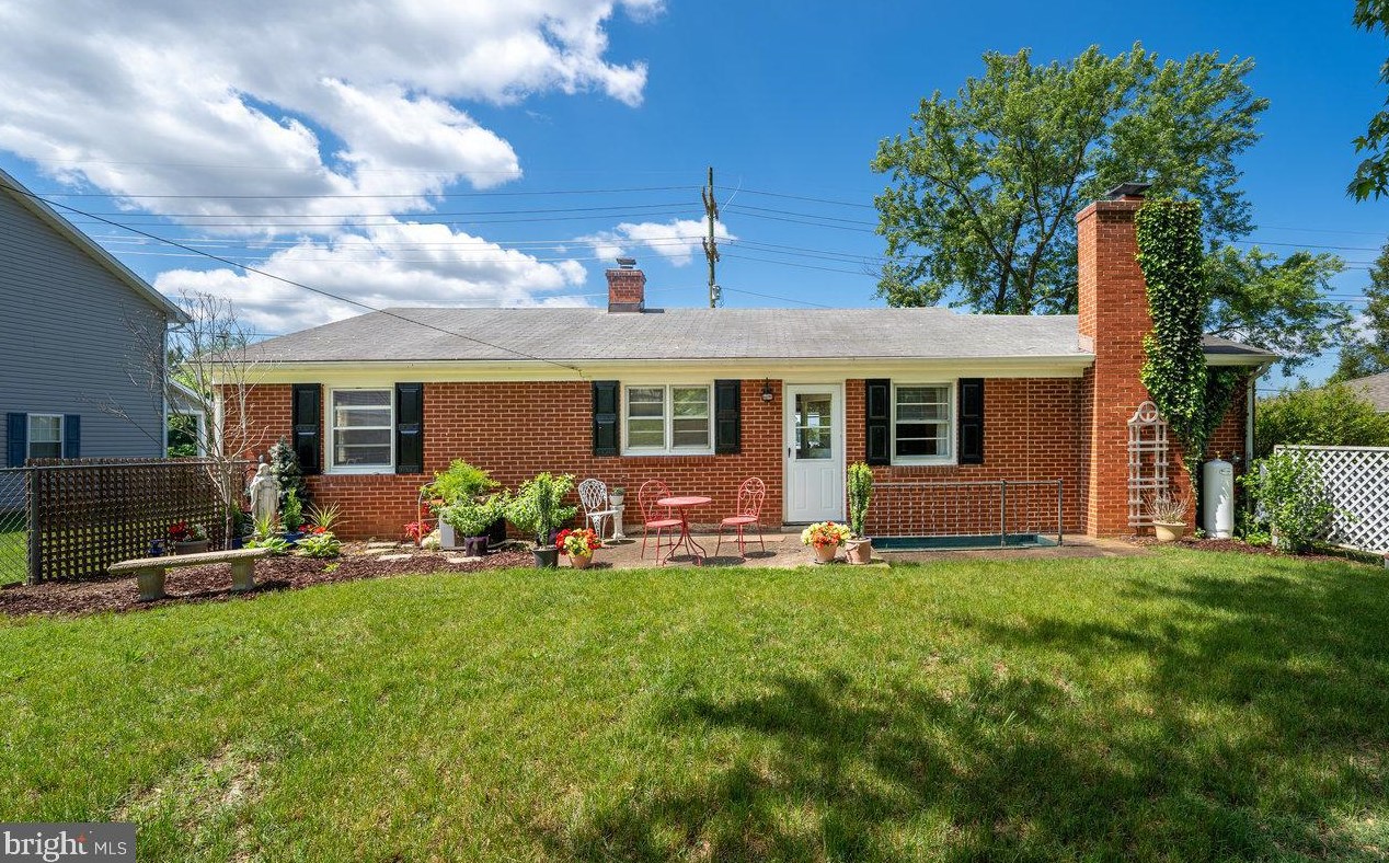 103 Luray Ave, Richmond National Battlefiel VA  22835-1375 exterior
