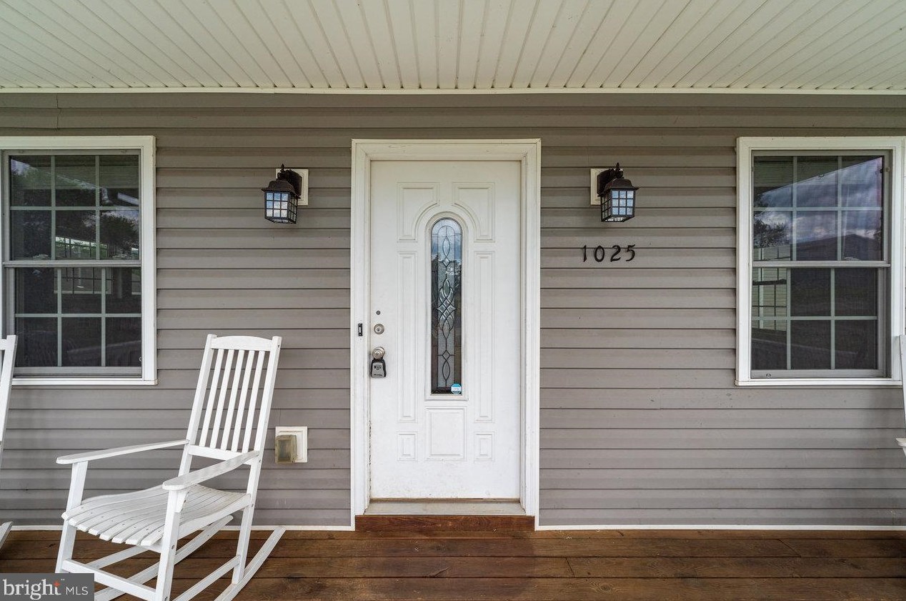 1025 Ramona Ave, Shenandoah, VA 22849