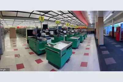 8 East Luray Shopping Center, Luray, VA 22835 - Photo 10