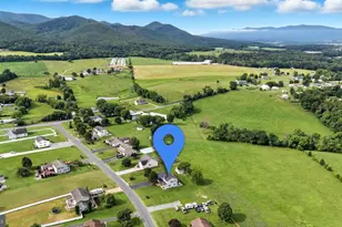 127 Deerfield Estates Dr, Stanley, VA 22851 - Photo 32