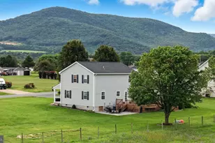 127 Deerfield Estates Dr, Stanley, VA 22851 - Photo 24