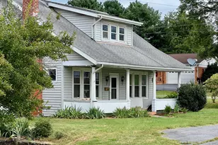 411 Shenandoah Ave, Shenandoah, VA 22849 - Photo 1