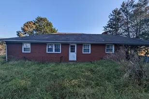 196 Good Mill Rd, Rileyville, VA 22650 - Photo 2