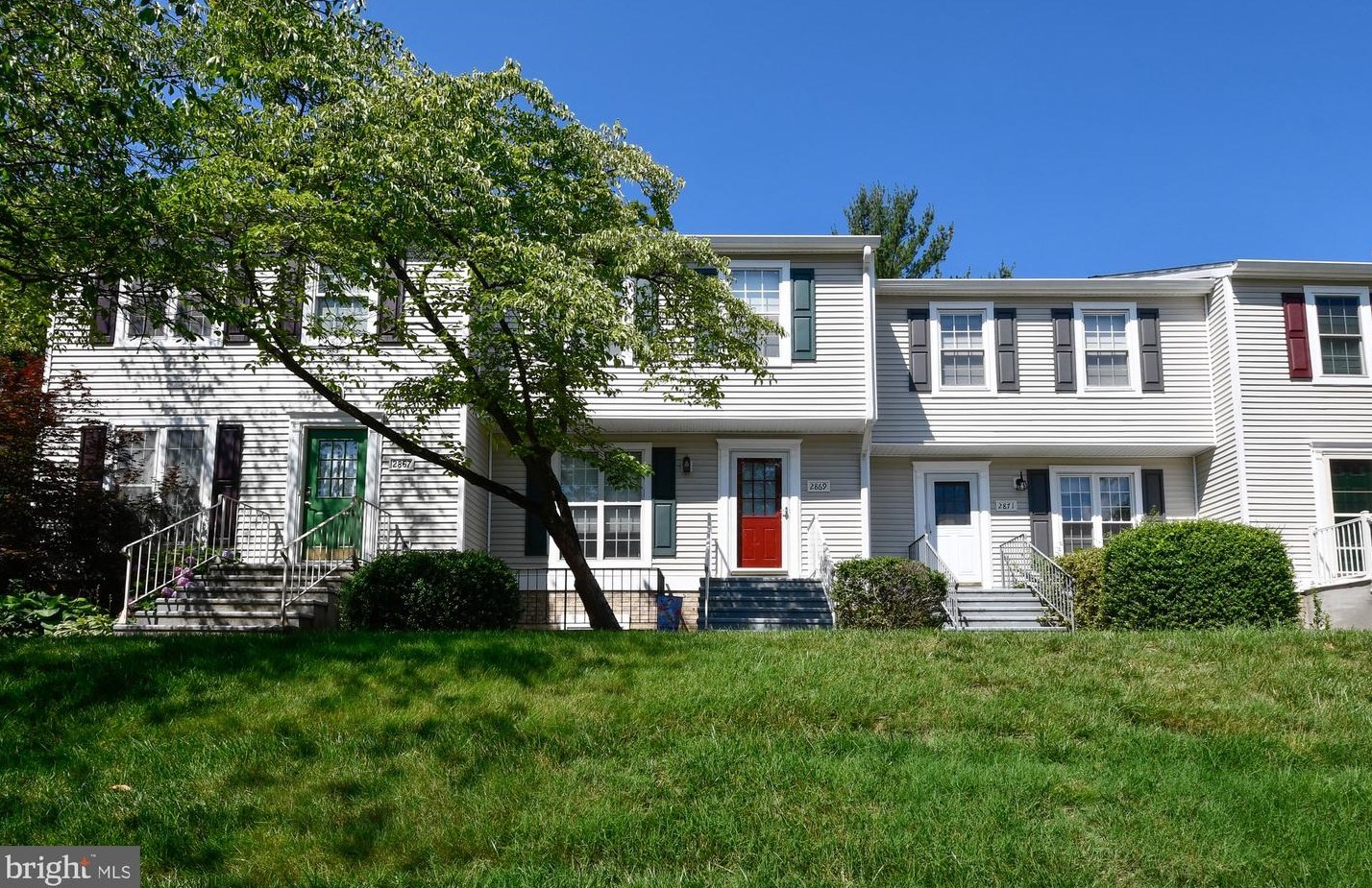 2869 Burgundy Pl, Woodbridge, VA 22192-1945