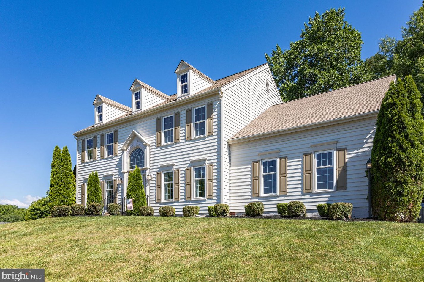 4298 Mulcaster Ter, Dumfries, VA 22025-3157