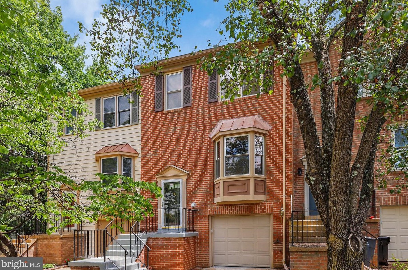 7401 Barbados Ln, Manassas, VA 20109-7104