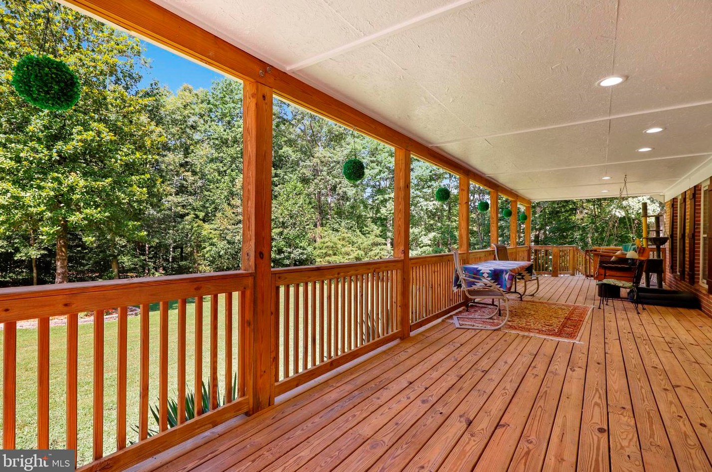 8760 Bradley Forge Dr, Manassas, VA 20112-4527