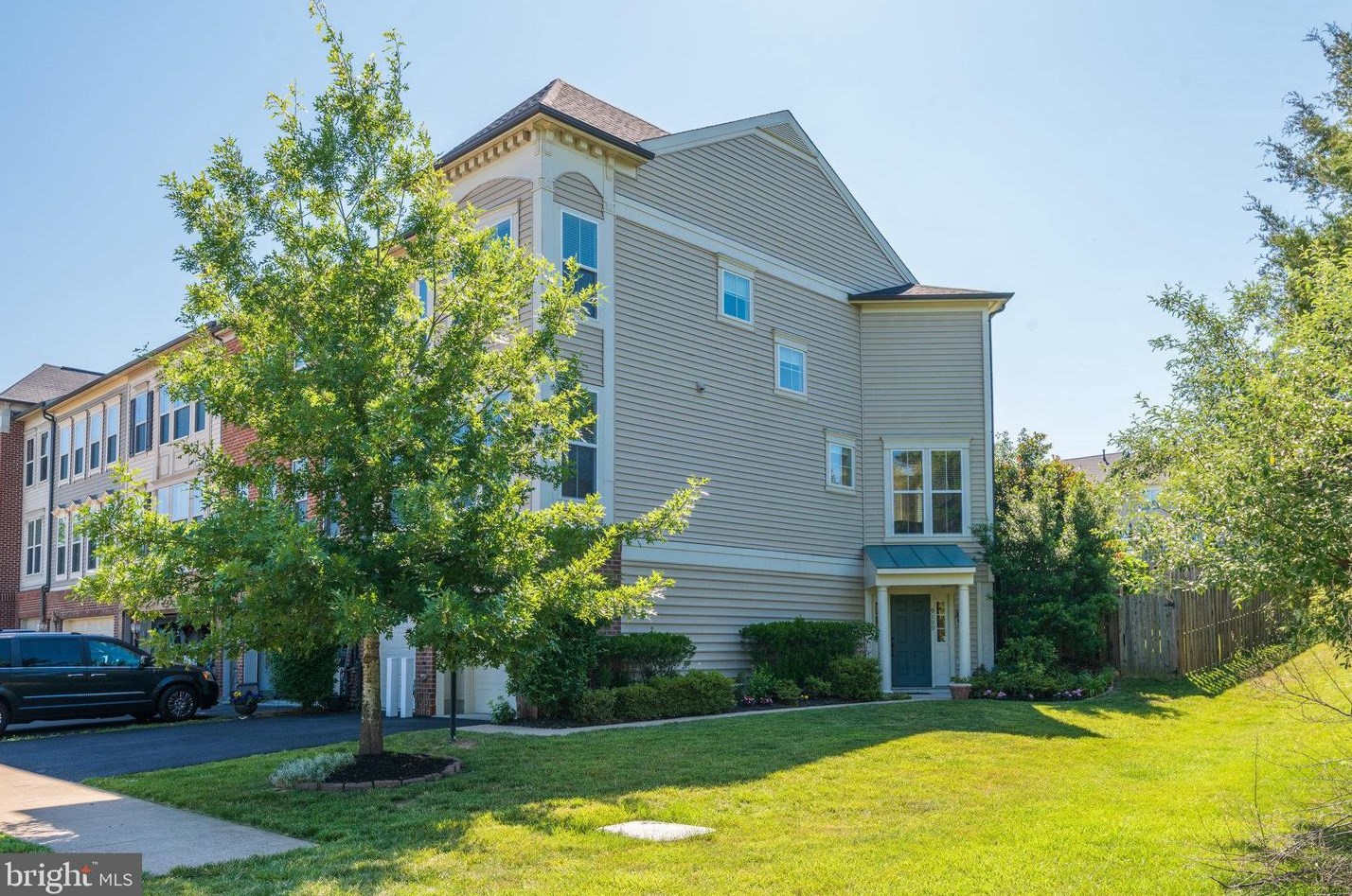 9199 Lake Preston Ct, Bristow, VA 20136