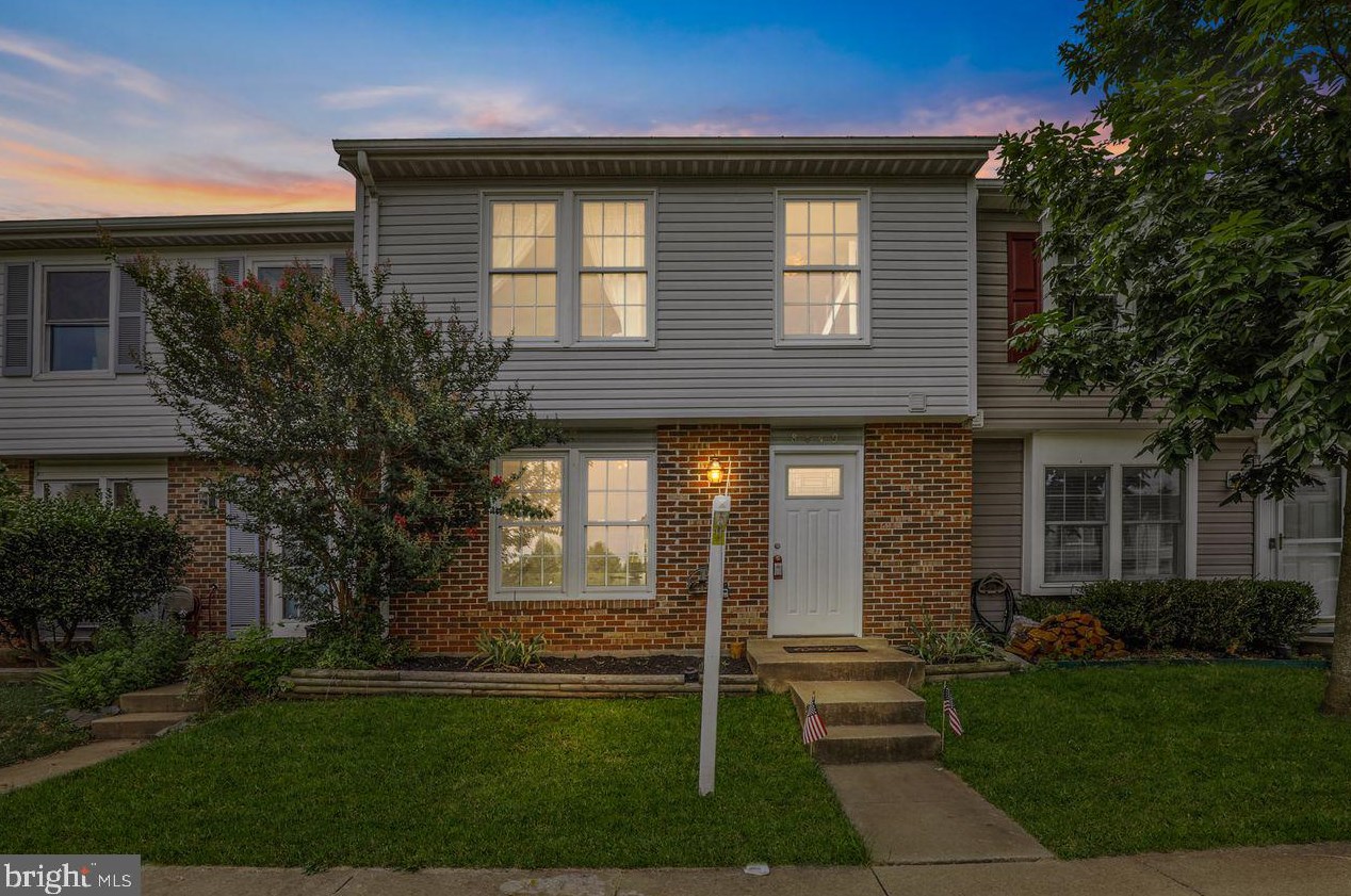 8849 Petersburg Ct, Manassas, VA 20109-3754