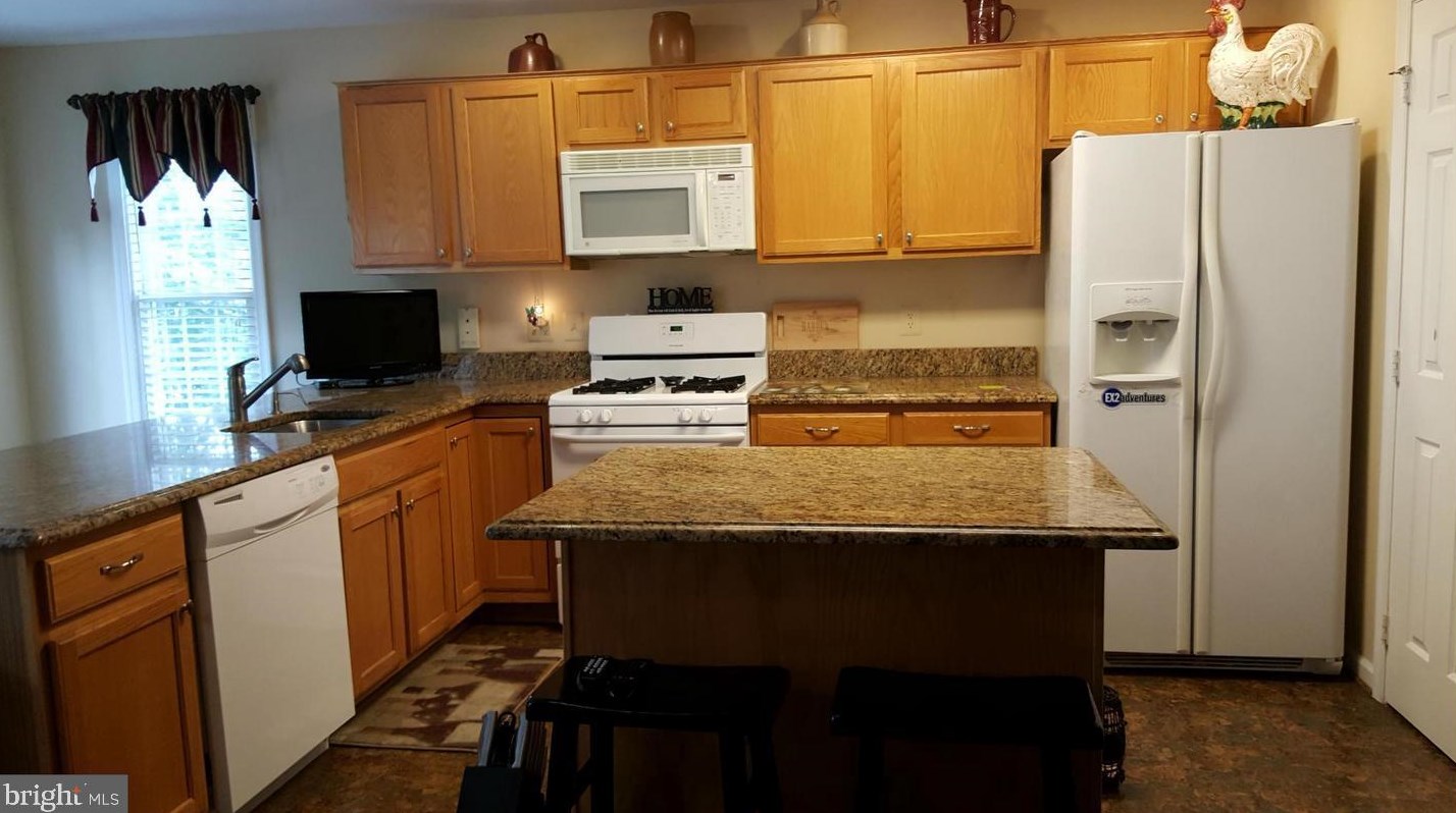 4003 Bali Ct, Woodbridge, VA 22192