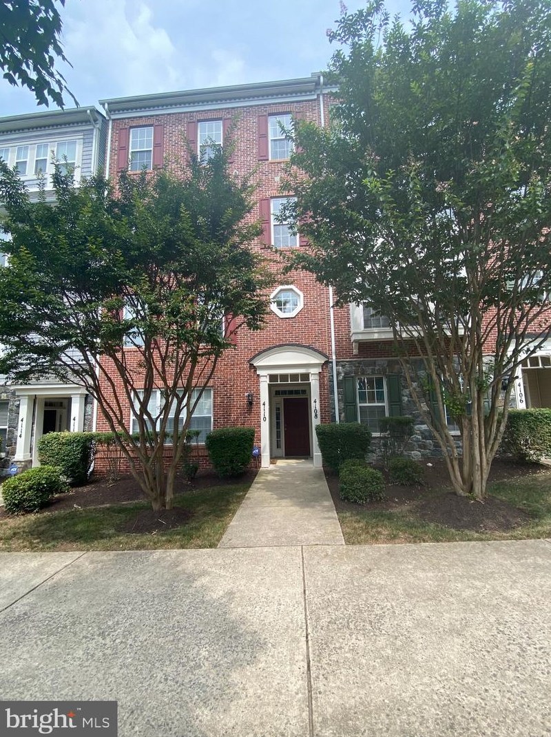 4108 Potomac Highlands Cir, Triangle, VA 22172